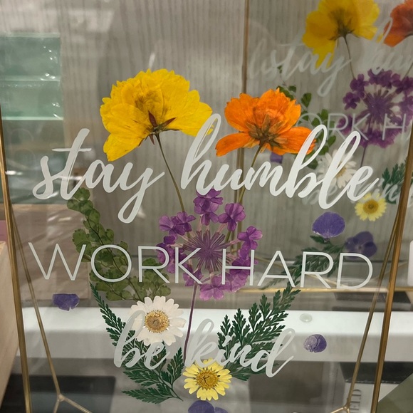 Meet your Posher, Joya - Picture 3 of 16